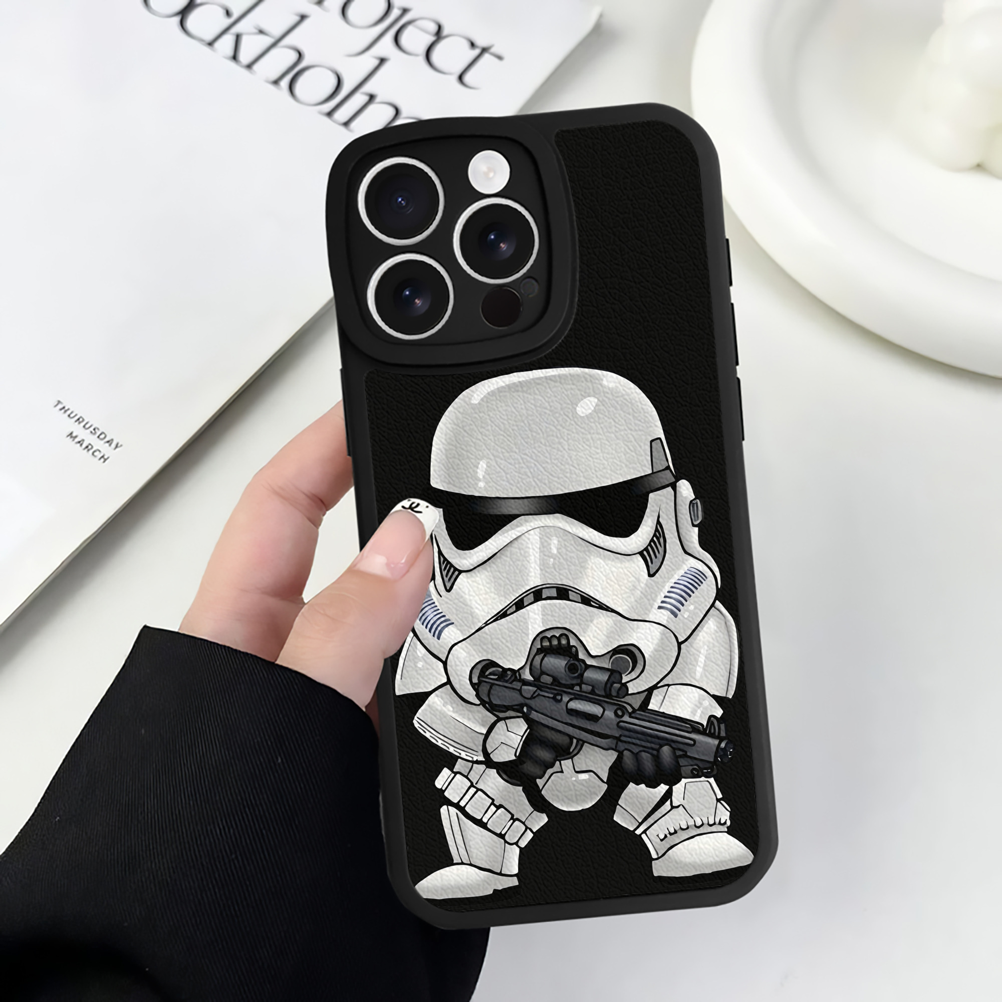 （画像用） スター・ウォーズ Star Wars 【iPhone 16シリーズ対応】シリコンスマホケース（レザー調） 材質：シリコン